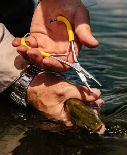 Loon Outdoors LOON CLASSIC MITTEN SCISSOR CLAMPS -Best Fishing Sale Classic Mitten Scissor Clamps alt 1 1000x af1fa5c5 53f5 4013 8df0 6522bbaec00f