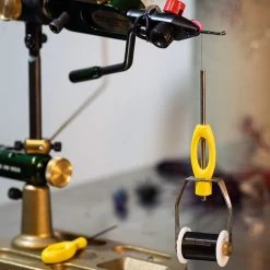 Loon Outdoors LOON ERGO BOBBIN -Best Fishing Sale Ergo Bobbin alt 1 1000x 57097679 6a98 4fe3 ba7a c52e3a7a4c91