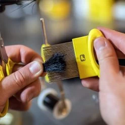 Loon Outdoors LOON ERGO UNDERFUR COMB -Best Fishing Sale Ergo Underfur Comb alt 2 1000x 39b8b423 3ae7 4302 999e fe8402f230ec